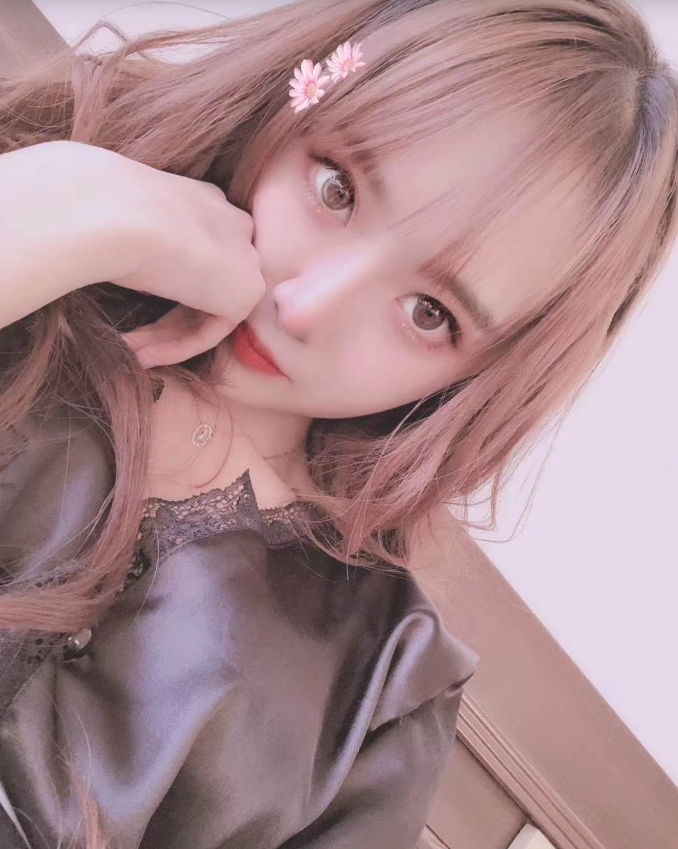 极品学生妹兼职颜值爆表漂亮清纯